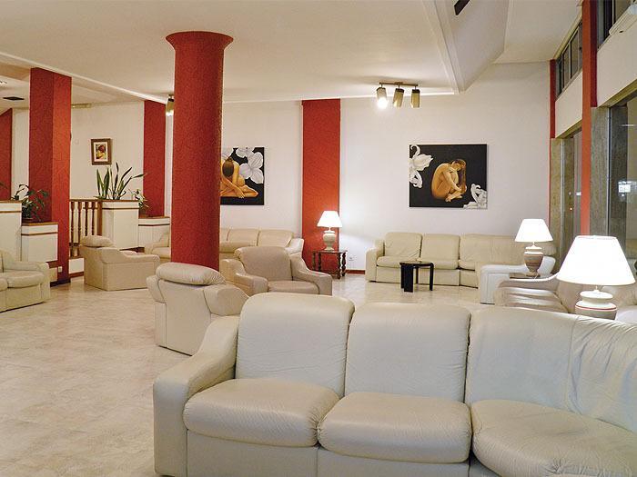Hotel Morales San Clemente del Tuyú Екстериор снимка